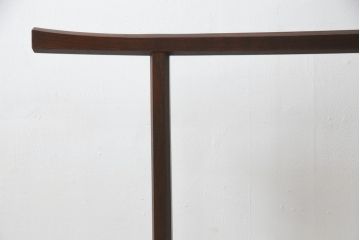 和製ビンテージ　松本民芸家具　総欅(ケヤキ)材　和の趣あふれる佇まいが魅力的な衣桁(衣紋掛け、ハンガーラック、ヴィンテージ)(R-059819)