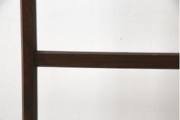 和製ビンテージ　松本民芸家具　総欅(ケヤキ)材　和の趣あふれる佇まいが魅力的な衣桁(衣紋掛け、ハンガーラック、ヴィンテージ)(R-059819)