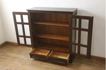中古　美品　松本民芸家具　洋の雰囲気を感じるクラシカルなA型面取書棚(定価約49万円)(本箱、飾り棚、収納棚、キャビネット、ブックケース)(R-059820)