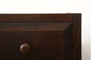 中古　松本民芸家具　天板・脚(台輪)付きリメイク　シックな佇まいが魅力!落ち着きのある空間づくりにおすすめのローチェスト(ローボード、テレビ台、サイドチェスト、引き出し)(R-059821)