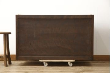 中古　松本民芸家具　天板・脚(台輪)付きリメイク　シックな佇まいが魅力!落ち着きのある空間づくりにおすすめのローチェスト(ローボード、テレビ台、サイドチェスト、引き出し)(R-059821)