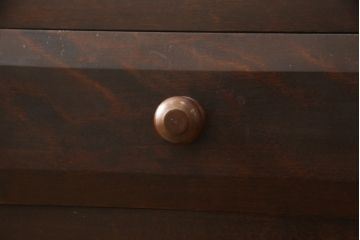 中古　松本民芸家具　天板リメイク　和・洋どちらにも取り入れやすい!シックな佇まいが魅力のローチェスト(ローボード、テレビ台、サイドチェスト、引き出し)(R-059823)