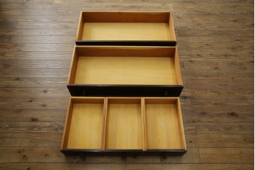 中古　松本民芸家具　和・洋どちらにも取り入れやすい!シックな佇まいが魅力のローチェスト　(R-059823)