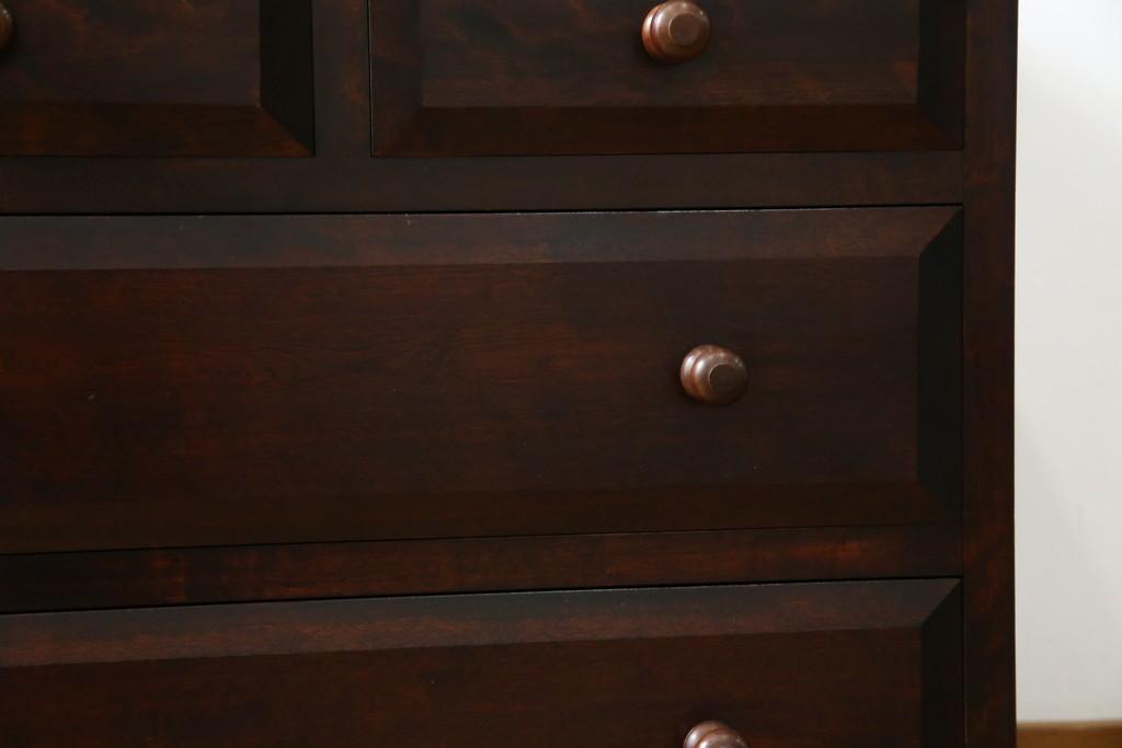 中古　松本民芸家具　和・洋どちらにも取り入れやすい!シックな佇まいが魅力のローチェスト　(R-059823)