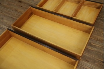 中古　松本民芸家具　和・洋どちらにも取り入れやすい!シックな佇まいが魅力のローチェスト　(R-059823)