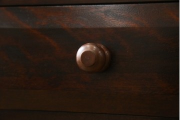 中古　松本民芸家具　和・洋どちらにも取り入れやすい!シックな佇まいが魅力のローチェスト　(R-059823)