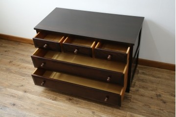 中古　松本民芸家具　和・洋どちらにも取り入れやすい!シックな佇まいが魅力のローチェスト　(R-059823)