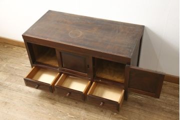 中古　松本民芸家具　脚(台輪)を付けてリメイク!シックで上品な佇まいのローボード(テレビ台、テレビボード、戸棚、収納棚、ローチェスト、キャビネット)(R-059825)