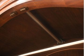 中古　美品　DREXEL HERITAGE(ドレクセルヘリテイジ)　Touraine(ツーレイン)　流れるような曲線が美しいワードローブ(定価約100万円)(衣装タンス、洋服タンス、収納棚)(R-059827)