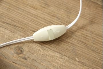 イギリスアンティーク　高級品　エレガントな佇まいが魅力!おしゃれなインテリアとしても楽しめる真鍮製テーブルスタンド(テーブルライト、卓上照明、スタンドライト)(R-059828)