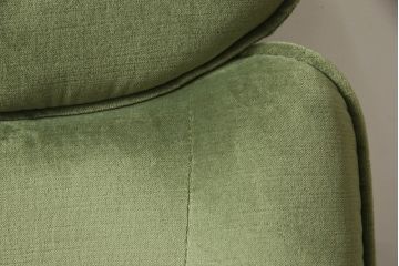 中古　美品　EKORNES(エコーネス)　スイングテーブル付き　オットマン付き　グリーンカラーが目を惹くリクライニングチェア(ストレスレスチェア、椅子、アームチェア、北欧、1人掛けソファ)(R-059831)