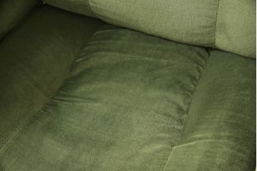 中古　美品　EKORNES(エコーネス)　スイングテーブル付き　オットマン付き　グリーンカラーが目を惹くリクライニングチェア(ストレスレスチェア、椅子、アームチェア、北欧、1人掛けソファ)(R-059831)