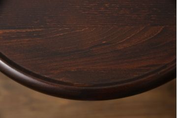 中古　美品　EKORNES(エコーネス)　スイングテーブル付き　オットマン付き　グリーンカラーが目を惹くリクライニングチェア(ストレスレスチェア、椅子、アームチェア、北欧、1人掛けソファ)(R-059831)