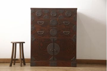 中古　美品　岩谷堂箪笥　あられ紋様の金具が目を惹く、和モダンな空間づくりにおすすめのサイドチェスト(引き出し、収納箪笥、整理箪笥、和タンス)(R-059832)