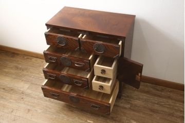 中古　美品　岩谷堂箪笥　あられ紋様の金具がモダンな雰囲気を醸し出す車箪笥(サイドチェスト、引き出し、収納箪笥、整理箪笥、和タンス)(R-059835)