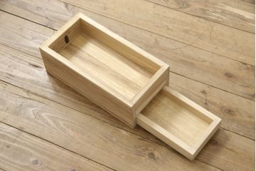 中古　美品　岩谷堂箪笥　あられ紋様の金具がモダンな雰囲気を醸し出す車箪笥(サイドチェスト、引き出し、収納箪笥、整理箪笥、和タンス)(R-059835)