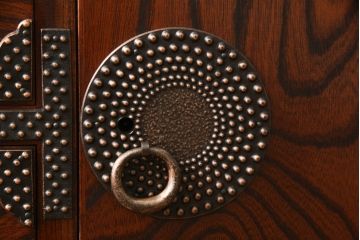 中古　美品　岩谷堂箪笥　あられ紋様の金具がモダンな雰囲気を醸し出す車箪笥(サイドチェスト、引き出し、収納箪笥、整理箪笥、和タンス)(R-059835)
