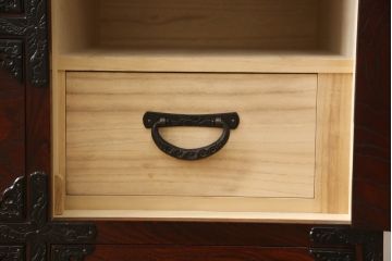 中古　美品　岩谷堂箪笥　黒々とした存在感のある金具が目を引くサイドボード(テレビボード、テレビ台、和タンス、サイドチェスト、衣装箪笥)(R-059836)