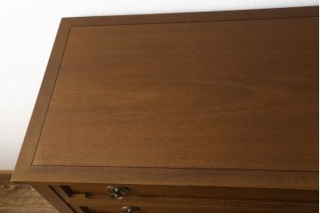 中古　DREXEL HERITAGE(ドレクセルヘリテイジ)　Triune(トライユン)　気品溢れるエレガントなマホガニー材製チェスト(引き出し、サイドボード、収納箪笥、整理タンス)(R-059837)