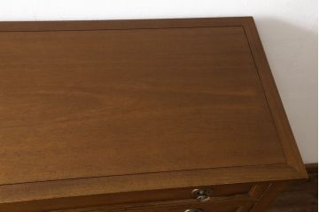 中古　DREXEL HERITAGE(ドレクセルヘリテイジ)　Triune(トライユン)　気品溢れるエレガントなマホガニー材製チェスト(引き出し、サイドボード、収納箪笥、整理タンス)(R-059837)