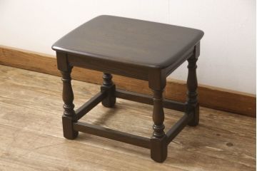 中古　美品　イギリス　ブランド家具　ERCOL(アーコール)　凝ったデザインの挽き物脚が目を惹くスツール(椅子、イス、板座チェア)(R-059838)