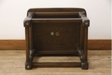 中古　美品　イギリス　ブランド家具　ERCOL(アーコール)　凝ったデザインの挽き物脚が目を惹くスツール(椅子、イス、板座チェア)(R-059838)