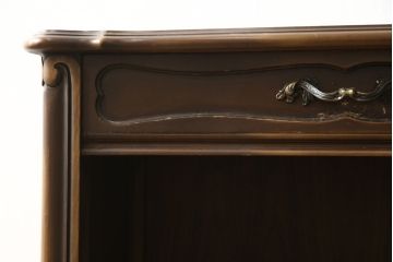 中古　カリモク家具(karimoku)　domani(ドマーニ)　Louis(ルイ)XVシリーズ　優雅なレリーフが上品なサイドテーブル(コーヒーテーブル、飾り台、花台)(R-059840)