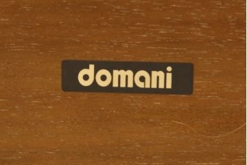 中古　カリモク家具(karimoku)　domani(ドマーニ)　Louis(ルイ)XVシリーズ　優雅なレリーフが上品なサイドテーブル(コーヒーテーブル、飾り台、花台)(R-059840)