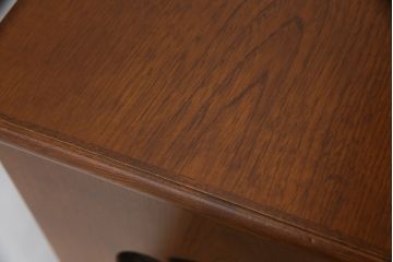 中古　美品　欅(ケヤキ)材　上品な佇まいが魅力的な和風サイドキャビネット(収納棚、戸棚、キャビネット)(R-059841)