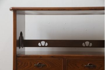 中古　美品　欅(ケヤキ)材　上品な佇まいが魅力的な和風サイドキャビネット(収納棚、戸棚、キャビネット)(R-059841)