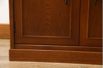 中古　美品　欅(ケヤキ)材　上品な佇まいが魅力的な和風サイドキャビネット(収納棚、戸棚、キャビネット)(R-059841)