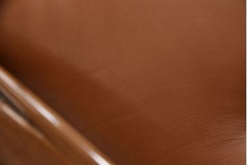 中古　美品　奈技工房　明るい色味の本革が目を惹く1人掛けレザーソファ(1Pソファ、アームチェア、ラウンジチェア、サロンチェア)(定価約25万円)(R-059842)