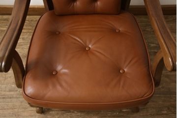 中古　美品　奈技工房　明るい色味の本革が目を惹く1人掛けレザーソファ(1Pソファ、アームチェア、ラウンジチェア、サロンチェア)(定価約25万円)(R-059843)