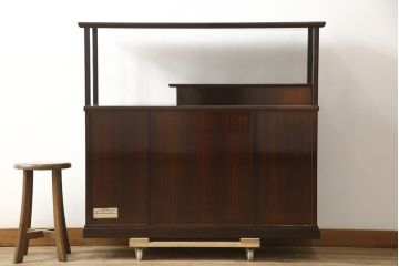 中古　美品　最高級　国産工芸家具　黒タン　漆塗りの艶が美しい和モダンな飾り棚(黒檀、茶棚、違い棚、収納棚、戸棚、陳列棚)(定価約120万円)(R-059846)