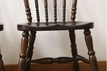 中古　美品　松本民芸家具　16型スピンドルチェア　ゆったりと座れるダイニングチェア2脚セット(板座チェア、椅子、イス)(R-059847)