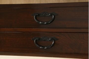 中古　超美品!　最高級　前面欅(ケヤキ)材　木地呂塗り　総漆塗り　渡辺家具店　仙台箪笥　重厚な佇まいに圧倒される衣装タンス(和箪笥、着物箪笥、観音箪笥)(R-059857)