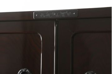 中古　超美品!　最高級　前面欅(ケヤキ)材　木地呂塗り　総漆塗り　渡辺家具店　仙台箪笥　重厚な佇まいに圧倒される衣装タンス(和箪笥、着物箪笥、観音箪笥)(R-059857)