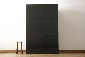 中古　超美品!　最高級　前面欅(ケヤキ)材　木地呂塗り　総漆塗り　渡辺家具店　仙台箪笥　重厚な佇まいに圧倒される衣装タンス(和箪笥、着物箪笥、観音箪笥)(R-059857)