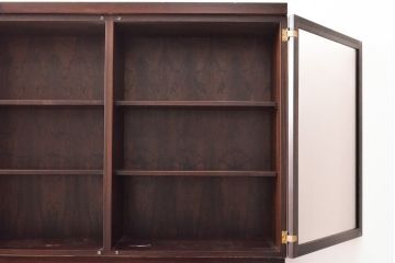 和製ビンテージ　山品木工(YAMASHINA)　ローズウッド　絶版品　高級感漂う上品なキャビネット(収納棚、食器棚、戸棚、飾り棚、本箱、ブックケース、ヴィンテージ)(R-059863)