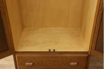中古　三越家具　カントリーハウス　洋風家具　イギリスカントリースタイルのような温かみのある空間づくりにおすすめのワードローブ(洋服タンス、収納棚、衣装タンス)(R-059864)