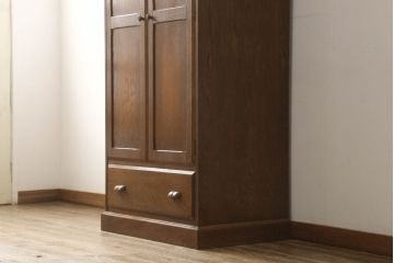 中古　三越家具　カントリーハウス　洋風家具　イギリスカントリースタイルのような温かみのある空間づくりにおすすめのワードローブ(洋服タンス、収納棚、衣装タンス)(R-059864)