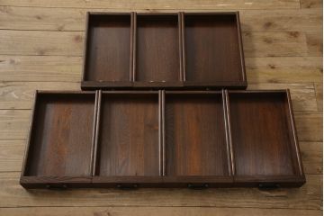 中古　超美品!!　大塚家具取り扱い　高級家具　総欅(ケヤキ)材　校倉造りデザインが重厚な雰囲気を醸し出すテレビ台(あぜくらづくり、ローボード、収納棚、戸棚、サイドボード、サイドキャビネット、リビングボード)(定価約60万円)(R-059892)