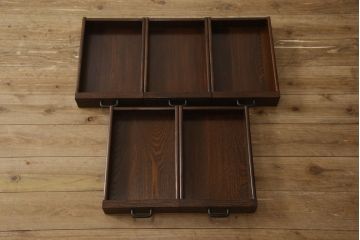 中古　超美品!!　大塚家具取り扱い　高級家具　総欅(ケヤキ)材　校倉造りデザインが重厚な雰囲気を醸し出すテレビ台(あぜくらづくり、ローボード、収納棚、戸棚、サイドボード、サイドキャビネット、リビングボード)(定価約60万円)(R-059892)