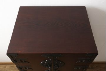 中古　美品　岩谷堂箪笥　細部の意匠に職人のこだわりを感じる立長箪笥(縦型チェスト、衣装たんす、収納箪笥、整理箪笥、引き出し)(R-059894)