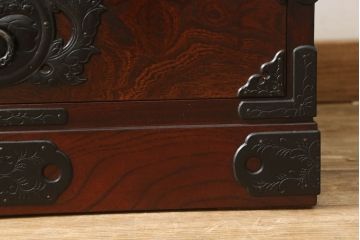 中古　美品　岩谷堂箪笥　細部の意匠に職人のこだわりを感じる立長箪笥(縦型チェスト、衣装たんす、収納箪笥、整理箪笥、引き出し)(R-059894)