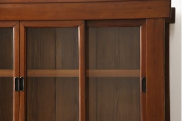 和製アンティーク　関西　近江地方　前面ヒノキ　檜の落ち着いた色合いが和モダンなお部屋に取り入れやすいローボード(食器棚、カップボード、収納棚、戸棚、飾り棚、陳列棚、ローキャビネット)(R-059896)
