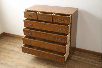 中古　美品　高級品　漆塗り　三方タモ材　内部桐材　木目が味わい深い職人手造りの和服箪笥(着物箪笥、衣装箪笥、収納タンス、小箪笥、引き出し、チェスト)(R-059901)