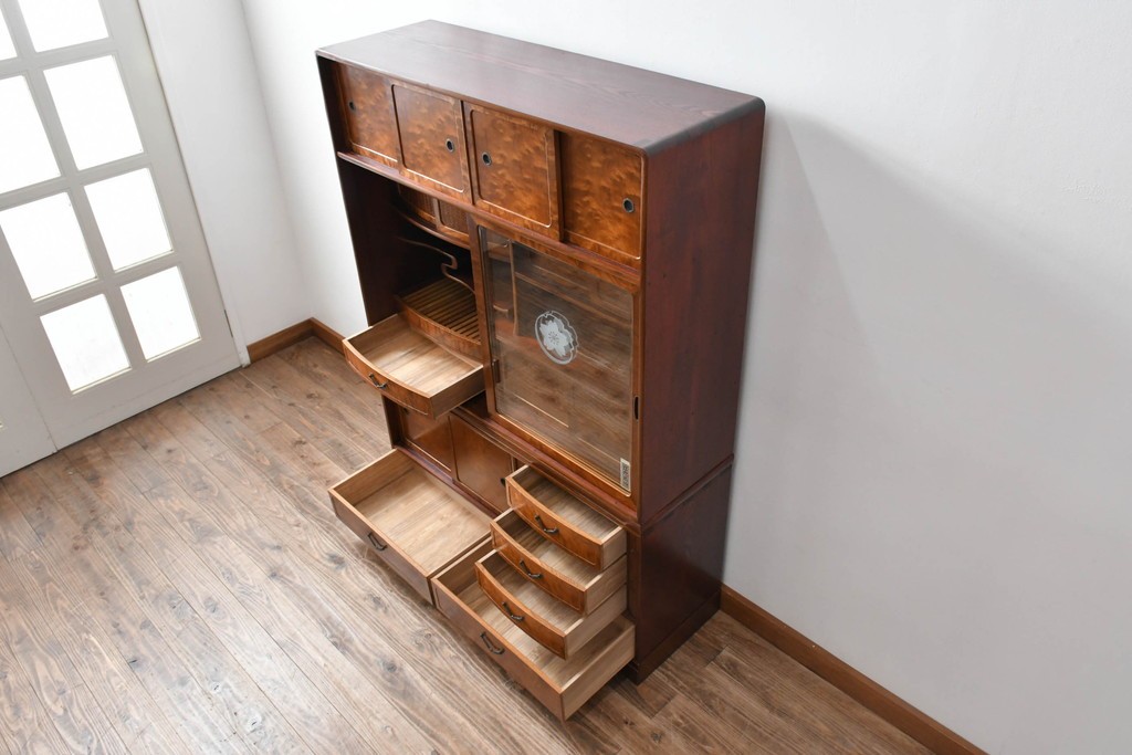 中古　美品　高級品　江戸指物　内部桐材　御蔵桑材(島桑)の美しい杢目が目を惹く重ね茶箪笥(茶棚、違い棚、収納棚、引き出し、戸棚)(定価約70万円)(R-059906)