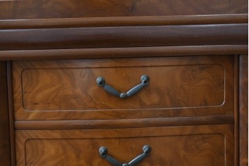 中古　美品　高級品　江戸指物　内部桐材　御蔵桑材(島桑)の美しい杢目が目を惹く重ね茶箪笥(茶棚、違い棚、収納棚、引き出し、戸棚)(定価約70万円)(R-059906)