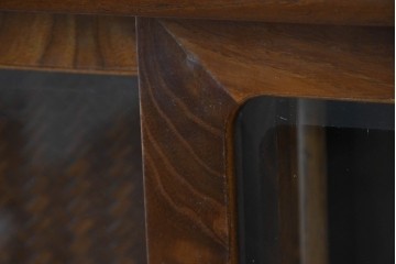 中古　美品　高級品　江戸指物　内部桐材　御蔵桑材(島桑)の美しい杢目が目を惹く重ね茶箪笥(茶棚、違い棚、収納棚、引き出し、戸棚)(定価約70万円)(R-059906)